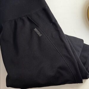 Gymshark Charcoal Athletic women’s leggings